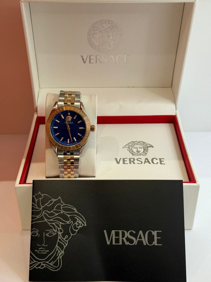 Versace Altın Renkli Kadın Kol Saati - Görsel 2