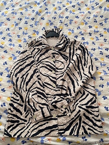 Kadın gömlek ceket zebra desenli