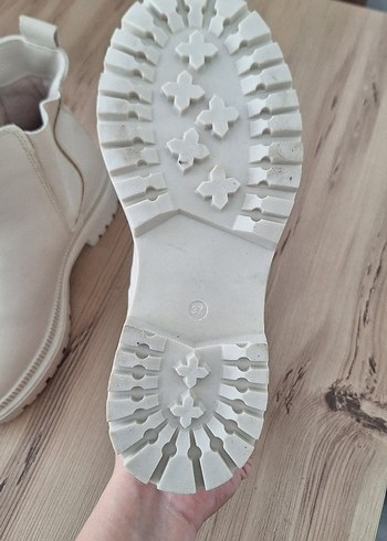 Lc Waikiki Süet Platform Topuklu Bot - Görsel 5