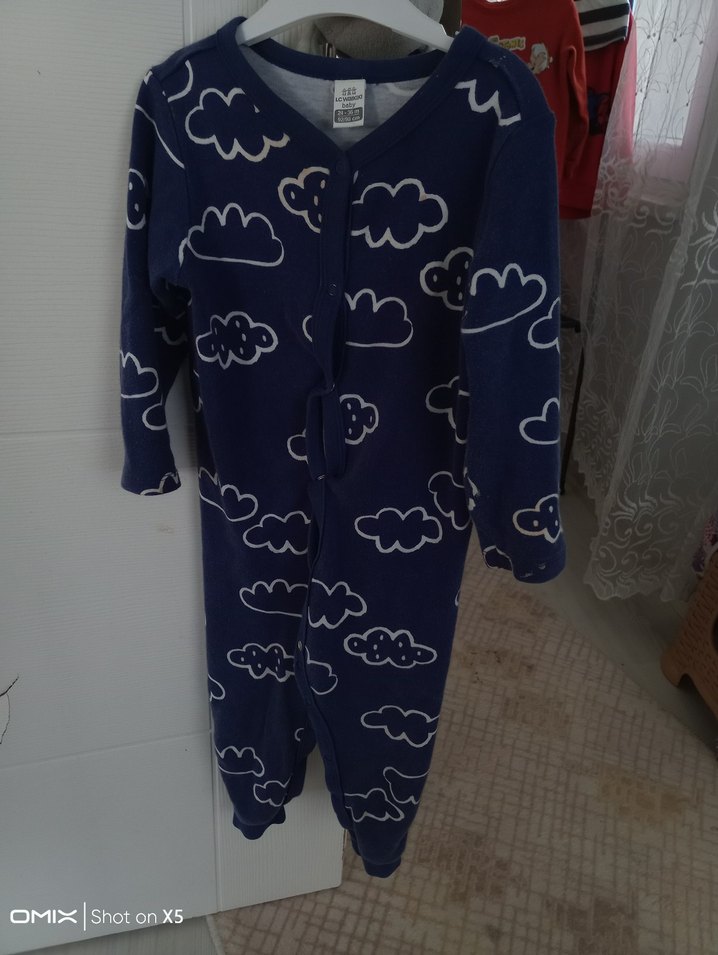 Mavi Bulut Desenli Erkek Bebek Tulum bir buçuk yaşa kadar olur - Görsel 3