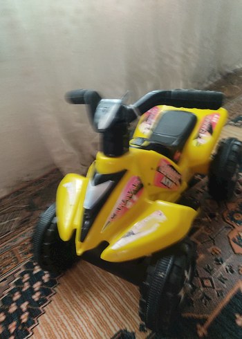 Sarı Elektrikli Çocuk Araba