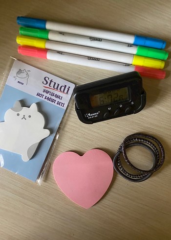 Kronometre ve Renkli Okul Aktivite Malzemeleri - Görsel 2