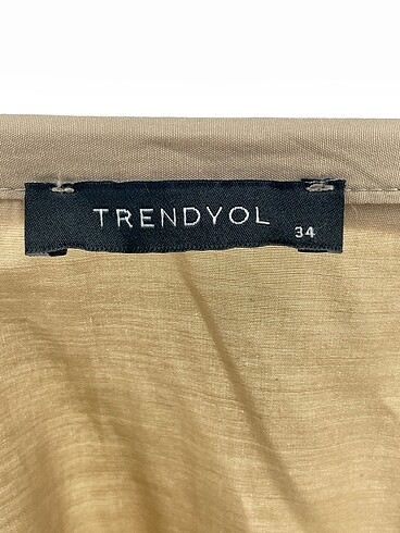 34 Beden kahverengi Renk Trendyol & Milla Bluz %70 İndirimli.