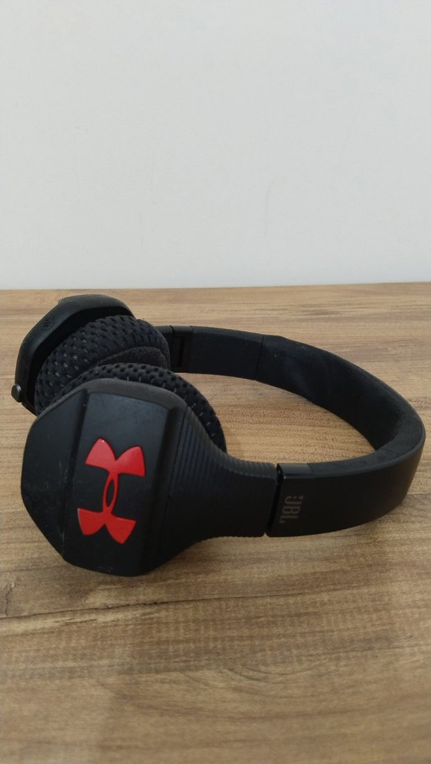 JBL Under Armour Kablosuz Spor Kulaklık Siyah - Görsel 4