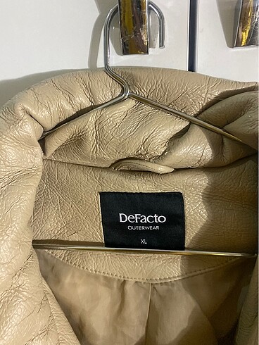 Defacto Mont krem