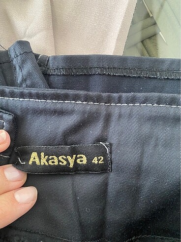 Diğer 2 li uzun etek ve bir pantolon