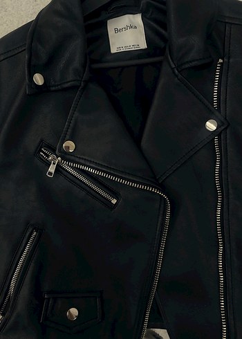 Bershka Kadın Siyah Deri Biker Ceket - Görsel 4