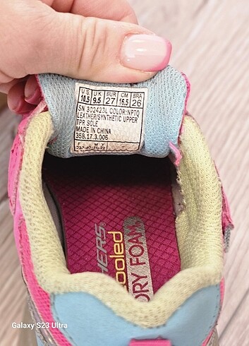 27 Beden çeşitli Renk SKECHERS Pembe- Turkuaz Kız Cocuk Spor Ayakkabisi