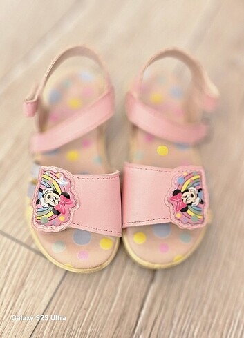 26 Beden LCW Minnie Mouse Sandalet