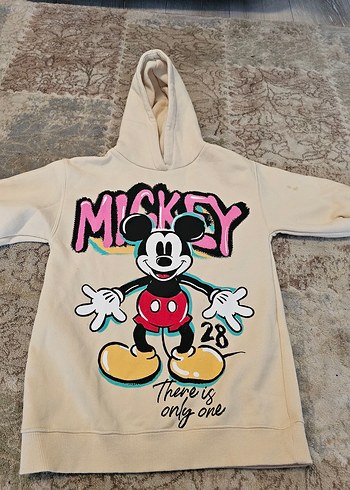 Zara Kız Çocuk Beyaz Kapüşonlu Mickey Baskılı Sweatshirt Elbise