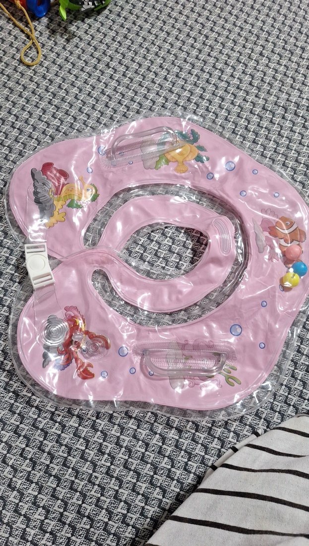 Renkli Baskılı Bebek Boyunluk - Görsel 3