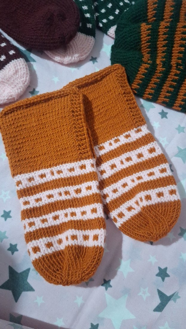 Turuncu Çizgili Yeşil Kadin çorap - Görsel 4