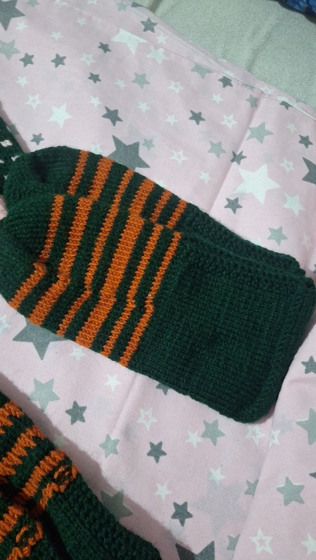 Turuncu Çizgili Yeşil Kadin çorap - Görsel 2