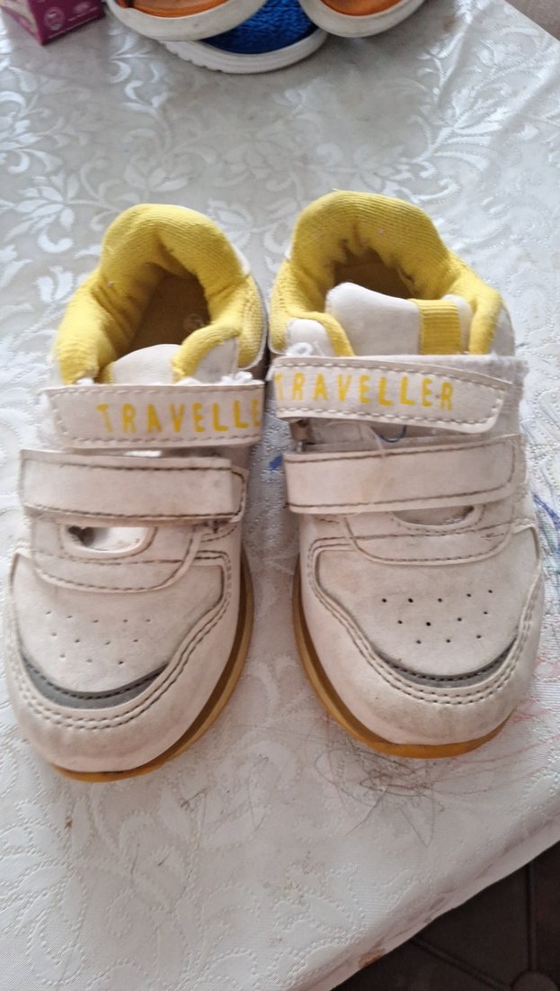 Sarı Bantlı Kız Çocuk Spor Ayakkabı - Görsel 4