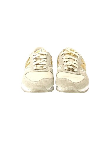 38 Beden New Balance Spor Ayakkabı %70 İndirimli.