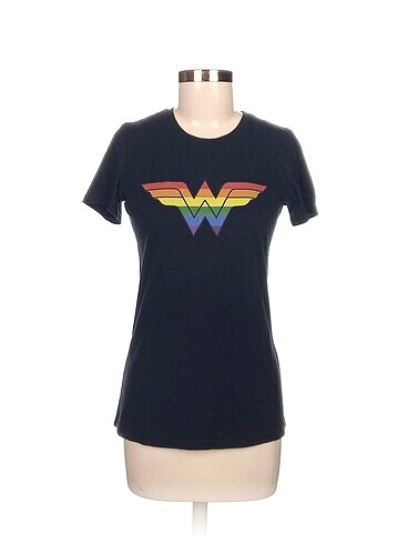 Diğer T-shirt %70 İndirimli.