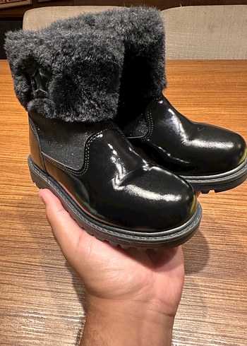 LC Waikiki LCW Siyah Rugan Çocuk Botu
