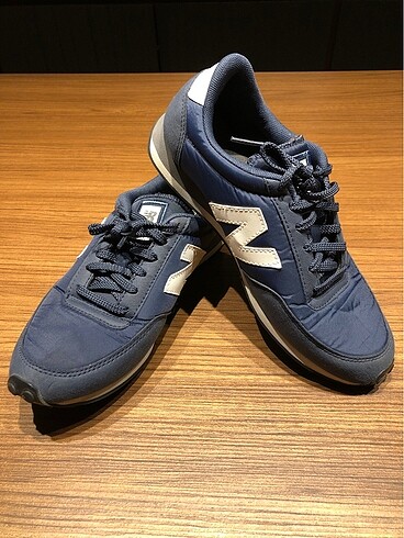 New Balance 410 Kadın Spor Ayakkabı