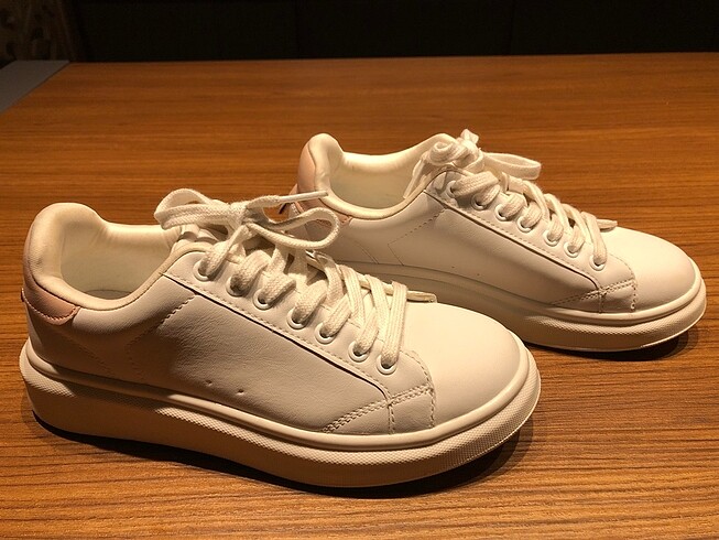 36 Beden Pull & Bear Beyaz Sneaker Kadın Ayakkabı