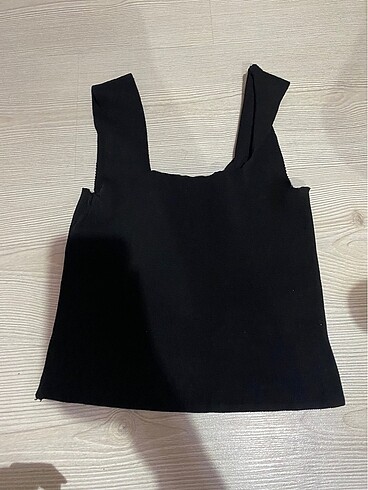 Siyah crop