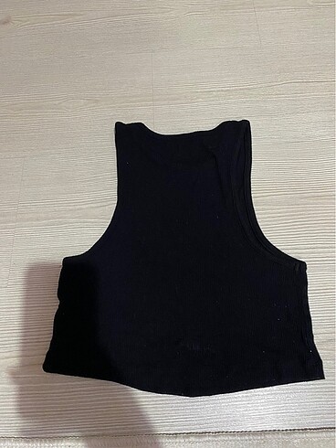Siyah crop