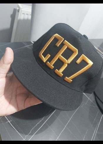 Siyah şapka altın işlemeli CR7 baskılı - Görsel 3