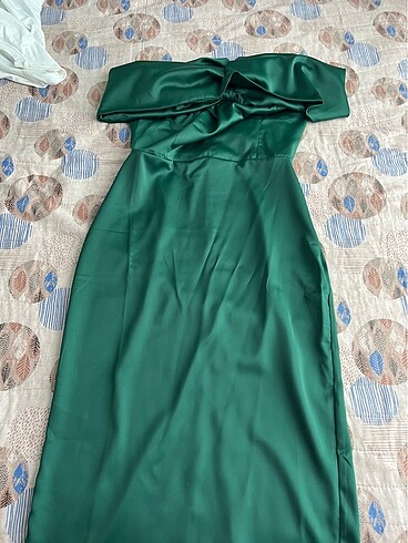 Mooi butik zümrüt yeşil elbise