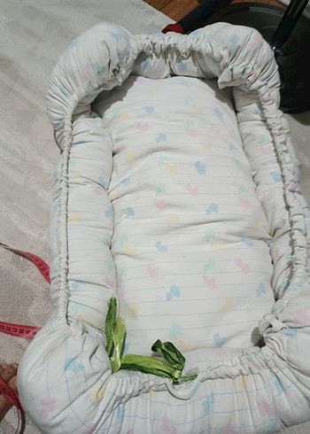 Beyaz Pastel Desenli kedi Yatağı