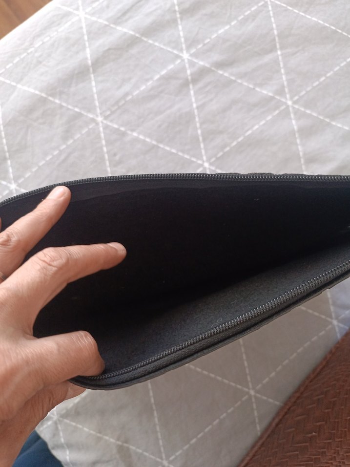 Gri Minimalist Baskılı Fermuarlı Kadın Portföy Çanta - Görsel 4