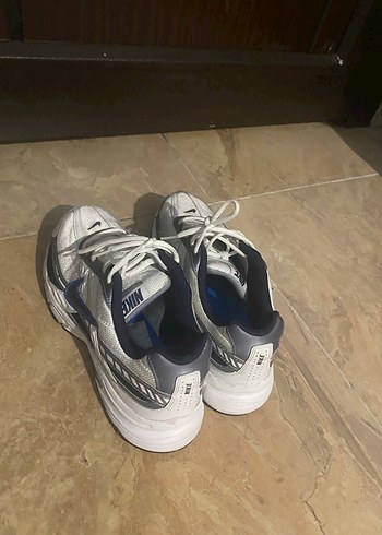 42 Beden beyaz Renk Nike initiatör Erkek 42