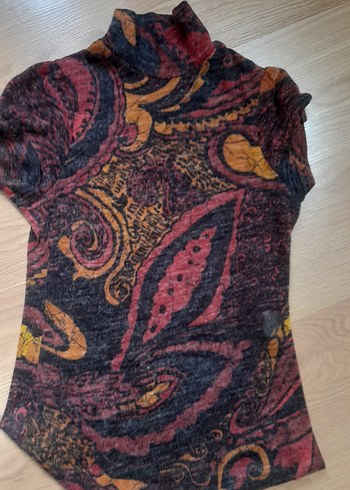 Bohem Desenli Kısa Kollu Boğazlı Bluz - Görsel 2