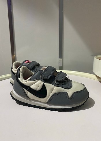 23 Beden Gri Erkek Çocuk Spor Ayakkabı Cırtlı