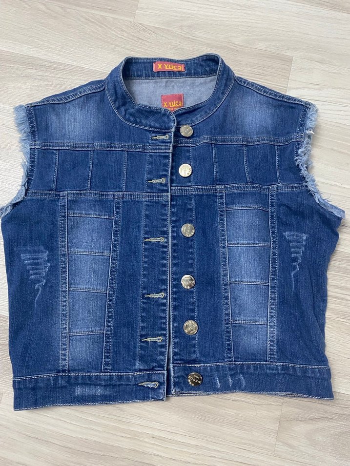 Düğmeli Kolsuz Mavi Kısa Denim Ceket - Görsel 2