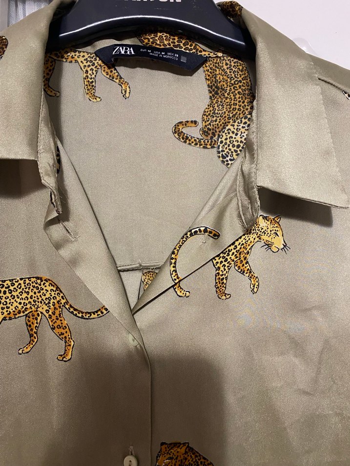 Düğmeli Leopar Desenli Kadın Gömlek - Görsel 2