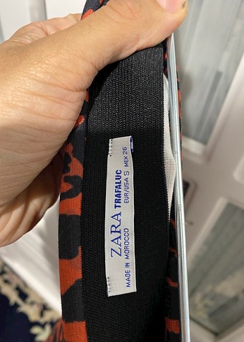 Kadın Kırmızı Yılan Desenli Midi Etek - Görsel 3