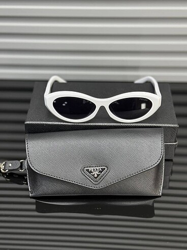 Prada Prada orjinal gözlük