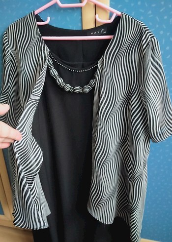 H&M Zebra Desenli üstü şifon abiye elbise.