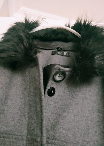 Siyah kürklü yakalı gri. kaşe kaban - Görsel 5