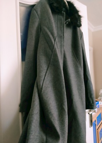 Siyah kürklü yakalı gri. kaşe kaban - Görsel 6