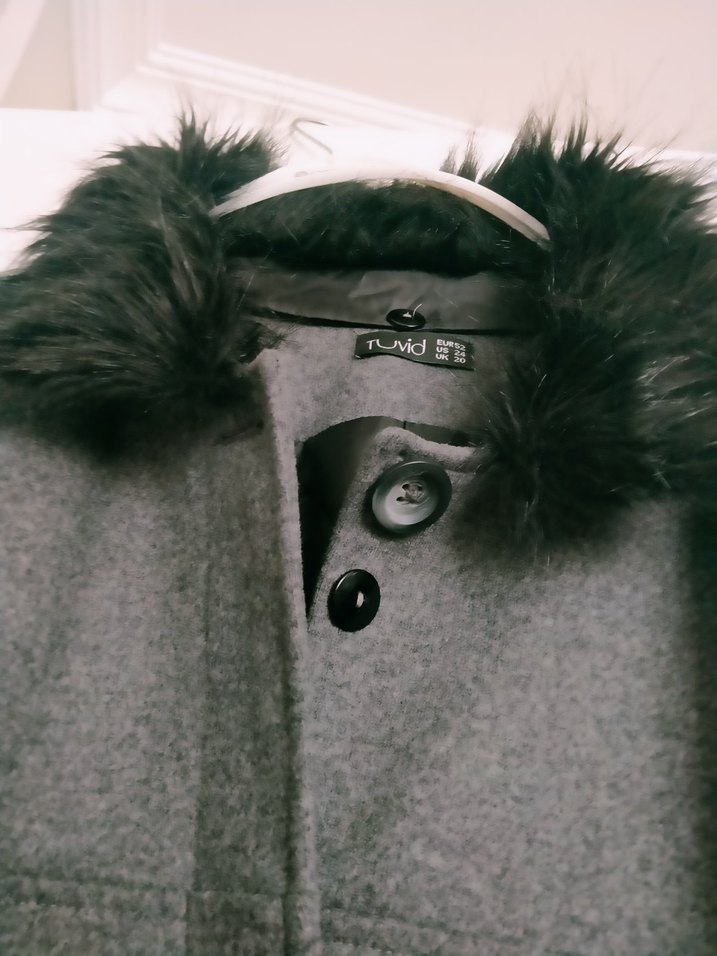 Siyah kürklü yakalı gri. kaşe kaban - Görsel 5