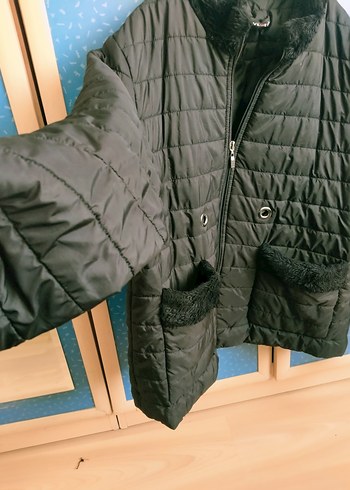 Siyah Kadın Kürklü Kış Montu - Görsel 4