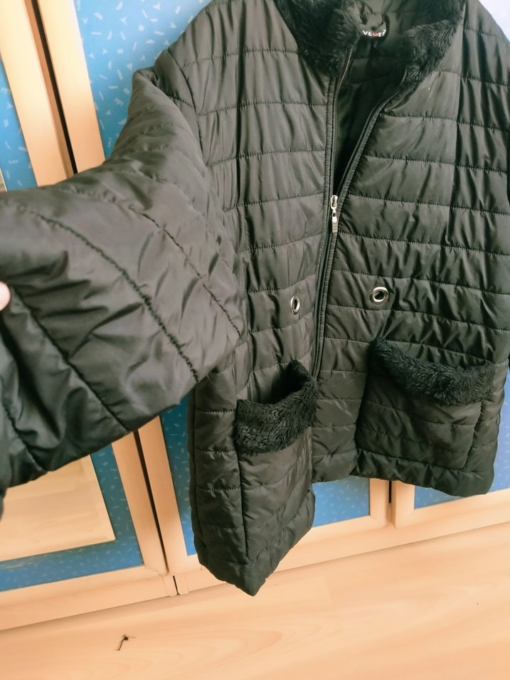 Siyah Kadın Kürklü Kış Montu - Görsel 4