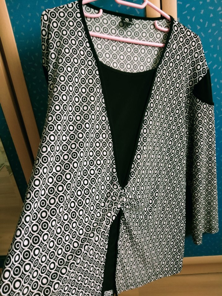 Desenli Siyah beyaz buluz. - Görsel 2