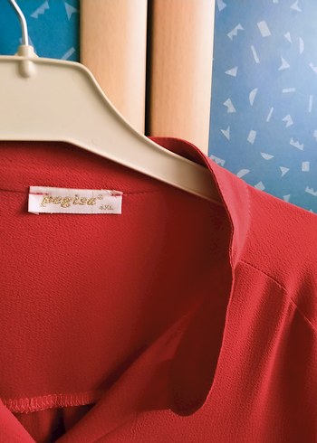 Düğmeli Kırmızı Kadın Gömlek - Görsel 7