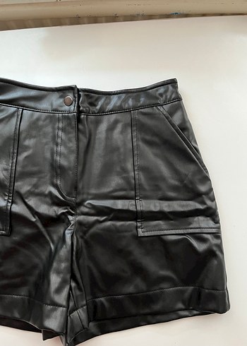 Siyah Deri Şort - Görsel 4
