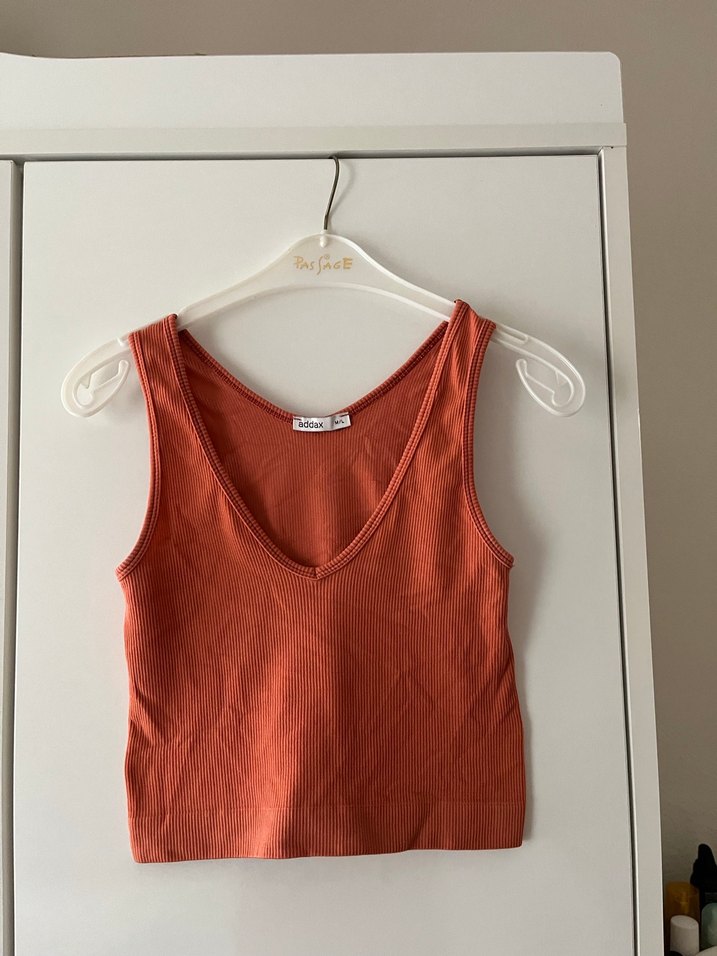 V Yaka kadın crop - Görsel 2