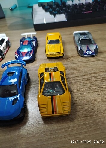Beden Hot wheels arabalar