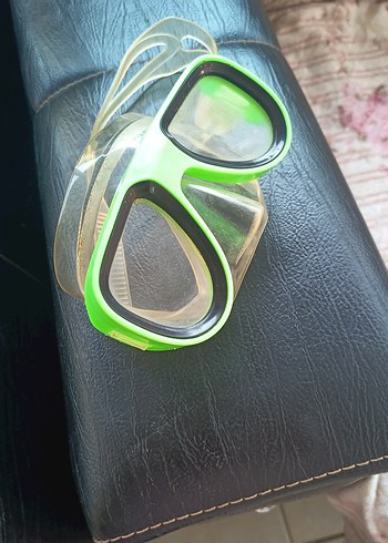 Şeffaf Yeşil Yüzme Gözlüğü - Görsel 2