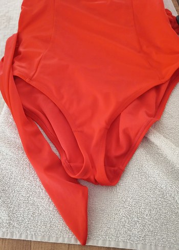 Kırmızı Drapeli Kadın Mayo - Görsel 3