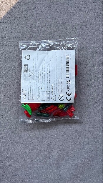  Beden Lego kırmızı gül